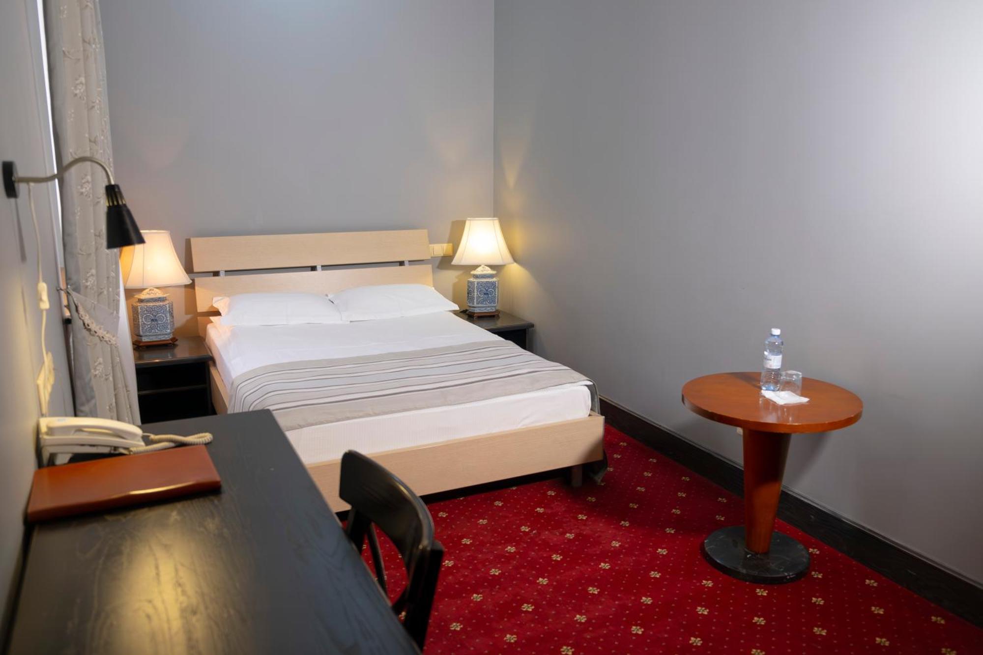 Plaza Hotel Köksetau Kültér fotó